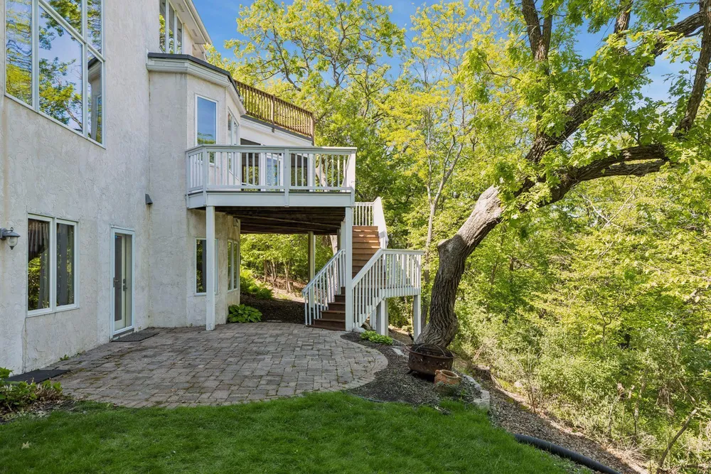 10444 Purdey Rd, Eden Prairie, MN 55347
