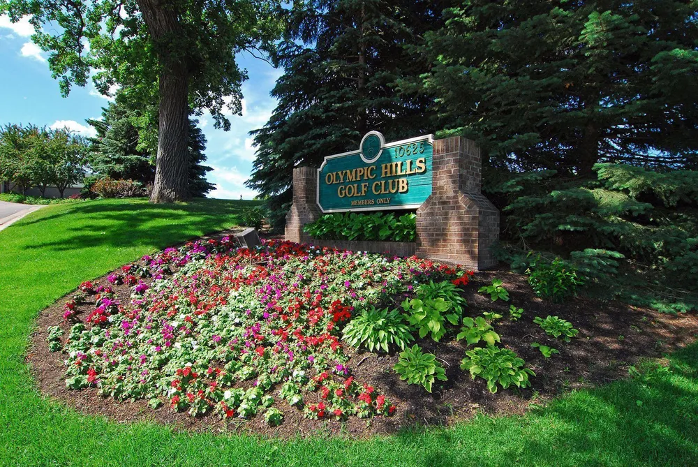 10444 Purdey Rd, Eden Prairie, MN 55347