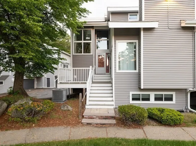 255 North Rd, Chelmsford, MA 01824