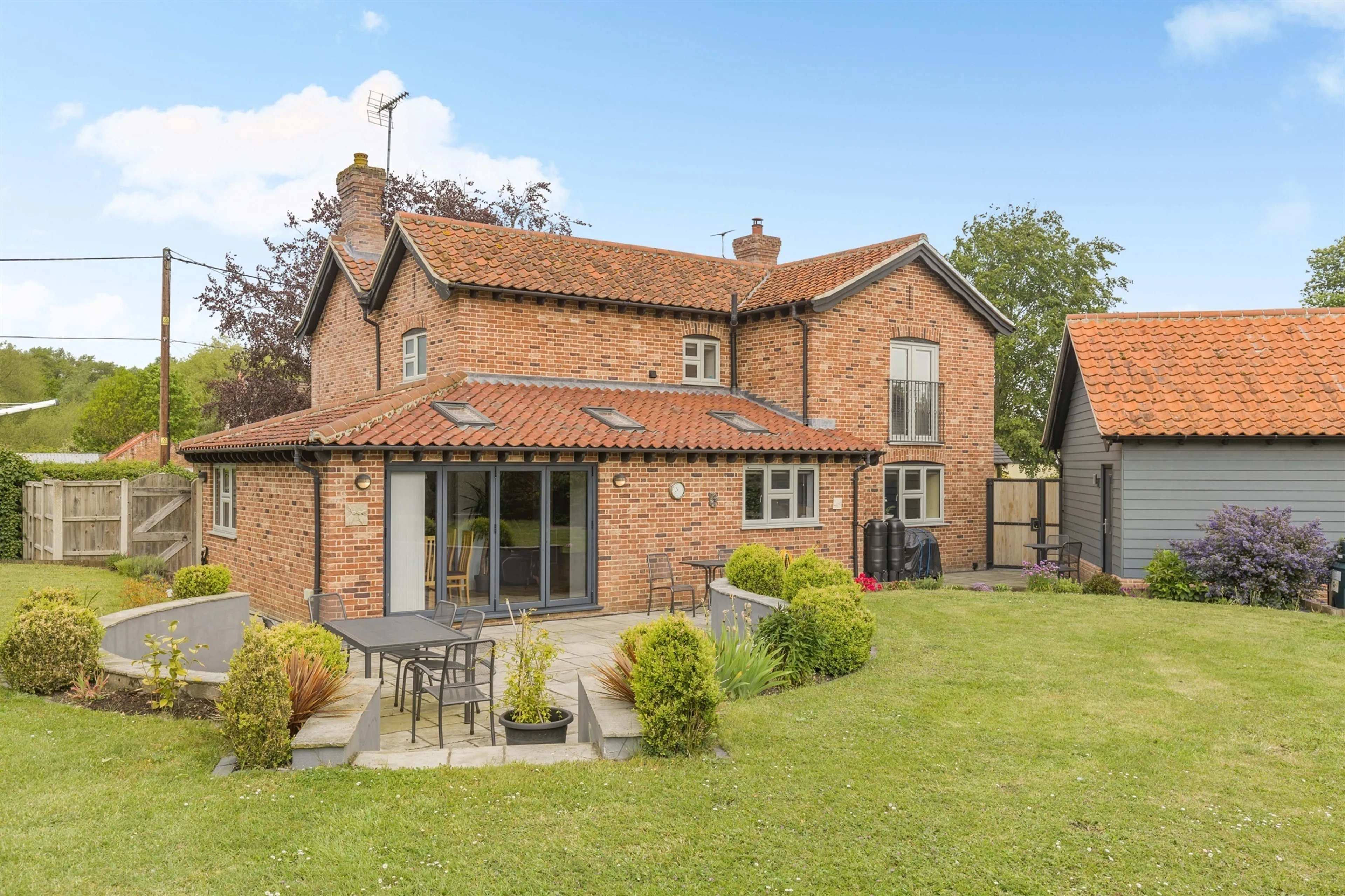 Property photo 0