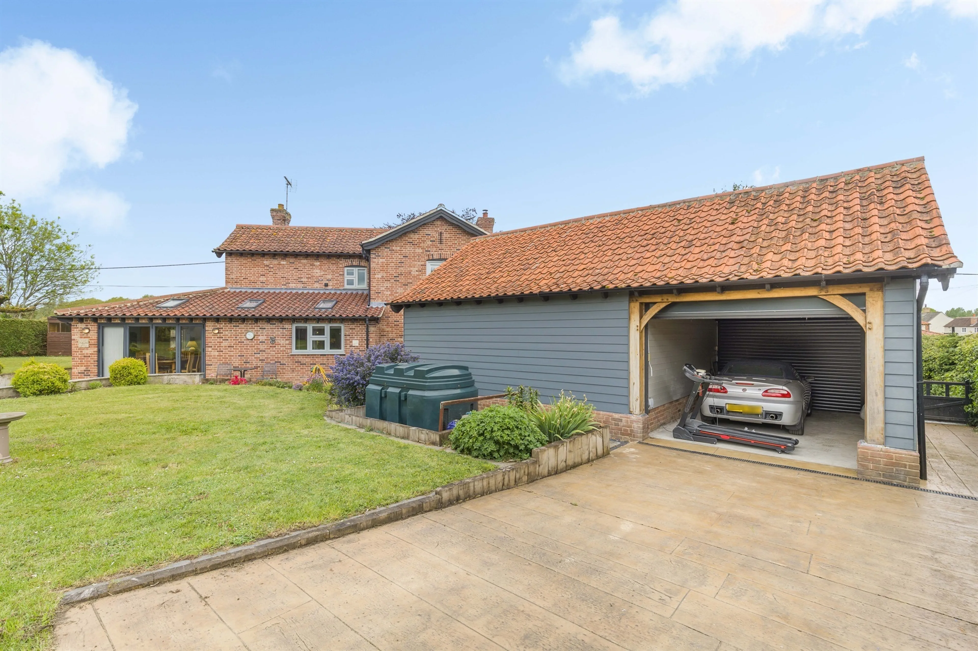 Property photo 23