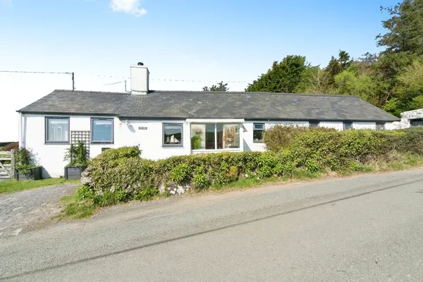 Llaniestyn, Gwynedd, LL53