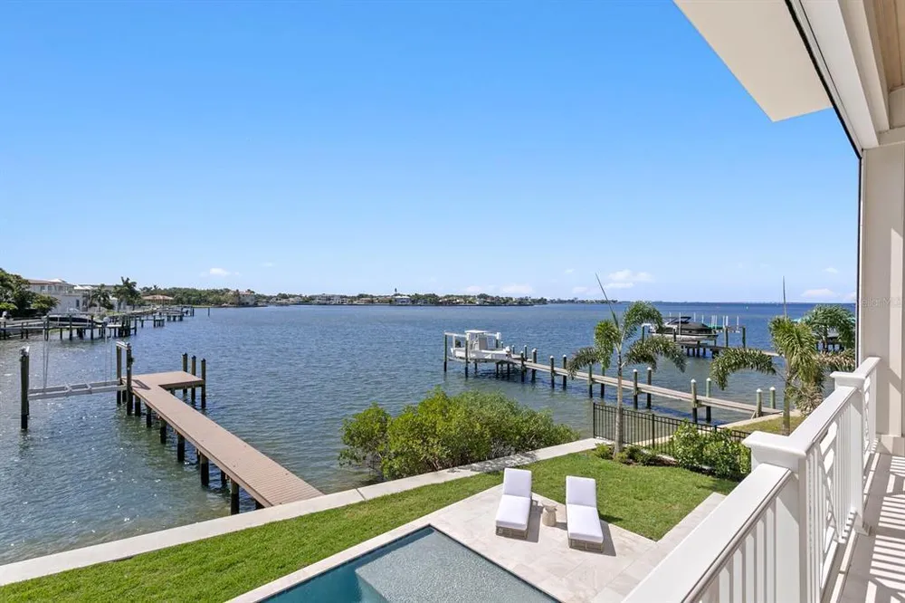 16 Sandpiper Rd, Tampa, FL 33609