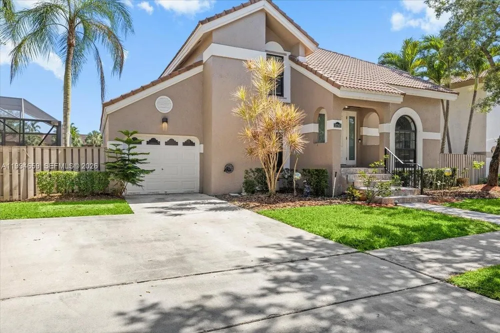 10740 NW 16th Ct, Plantation, FL 33322