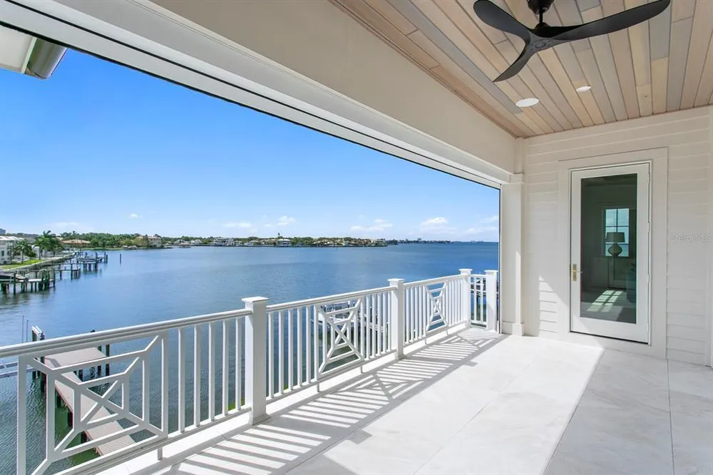 16 Sandpiper Rd, Tampa, FL 33609