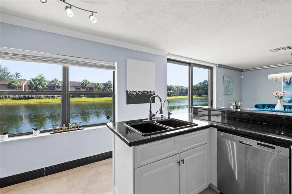 10740 NW 16th Ct, Plantation, FL 33322