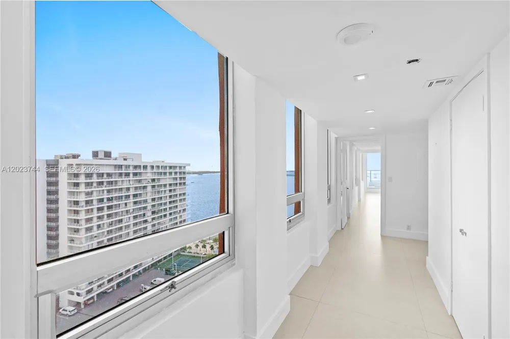 1541 Brickell Ave, Miami, FL 33129