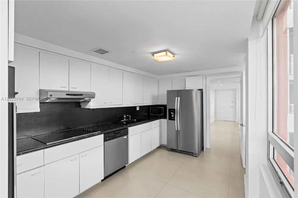 1541 Brickell Ave, Miami, FL 33129