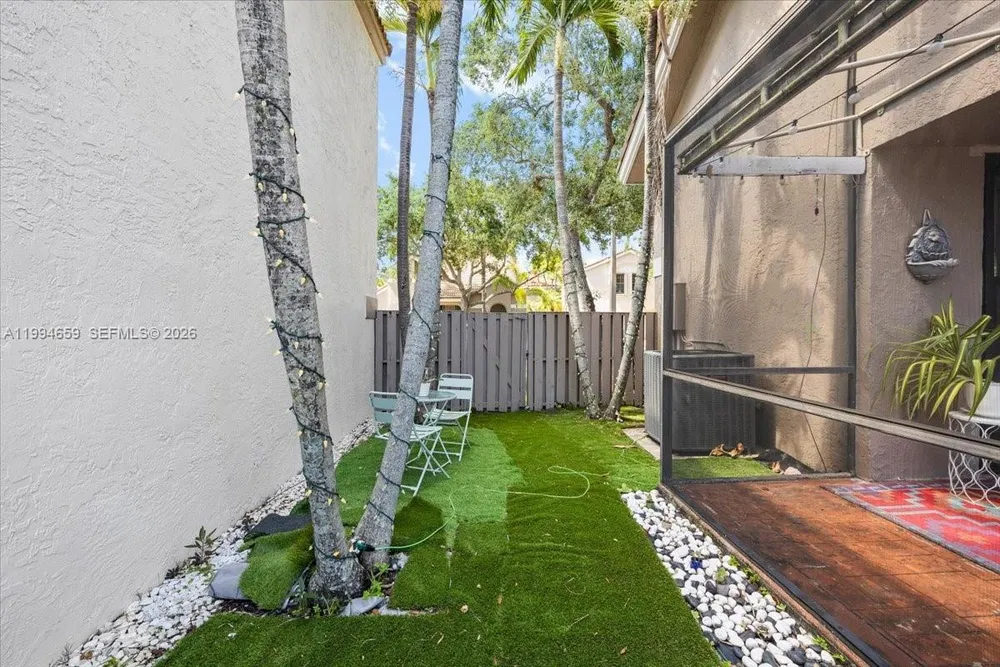 10740 NW 16th Ct, Plantation, FL 33322