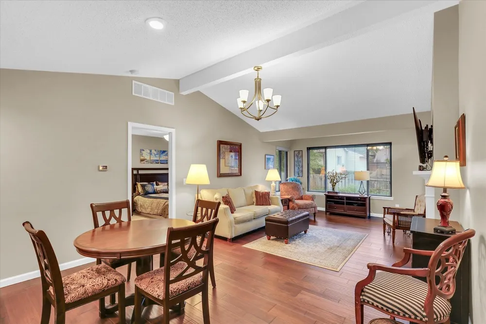2602 Covington Dr, Champaign, IL 61822
