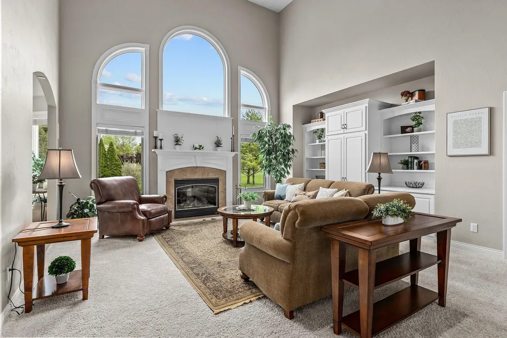 4916 N Silentwind Way, Appleton, WI 54913
