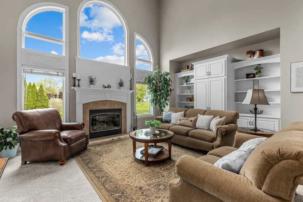 4916 N Silentwind Way, Appleton, WI 54913