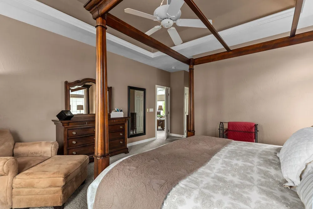 4916 N Silentwind Way, Appleton, WI 54913