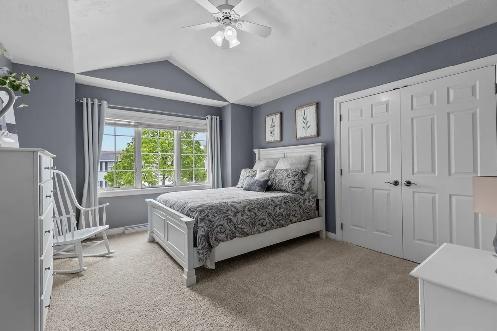 4916 N Silentwind Way, Appleton, WI 54913