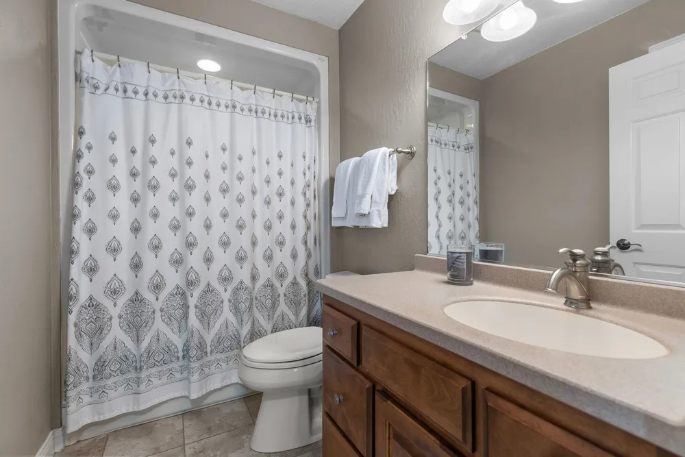 4916 N Silentwind Way, Appleton, WI 54913