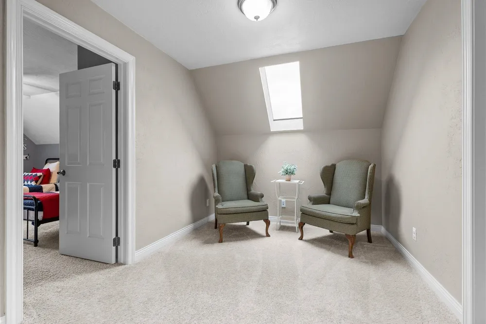4916 N Silentwind Way, Appleton, WI 54913