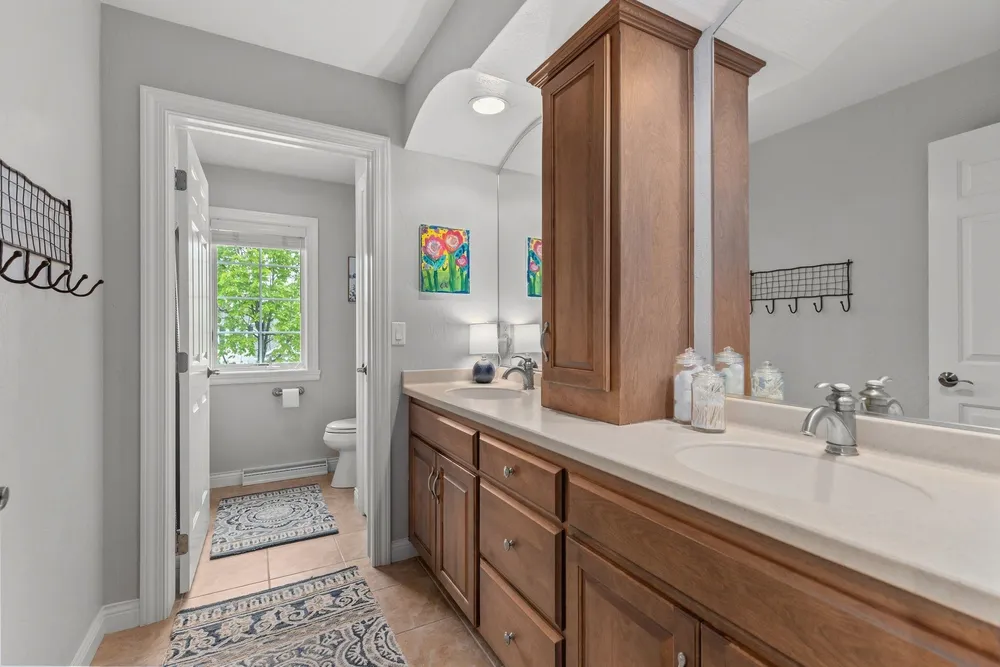 4916 N Silentwind Way, Appleton, WI 54913