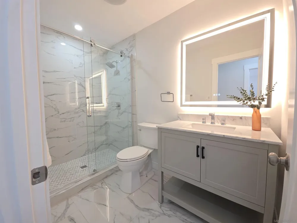 2740 Main St, San Diego, CA 92113