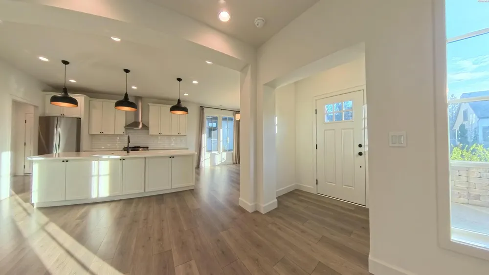 2045 NW Hidden View Ct, Pullman, WA 99163
