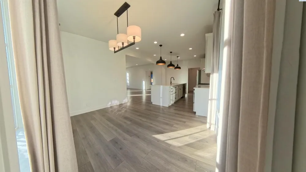 2045 NW Hidden View Ct, Pullman, WA 99163