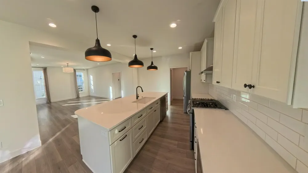 2045 NW Hidden View Ct, Pullman, WA 99163