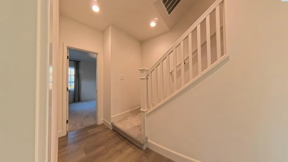 2045 NW Hidden View Ct, Pullman, WA 99163