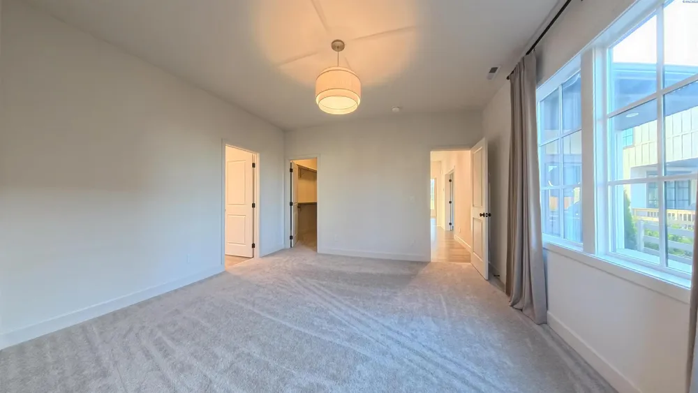 2045 NW Hidden View Ct, Pullman, WA 99163