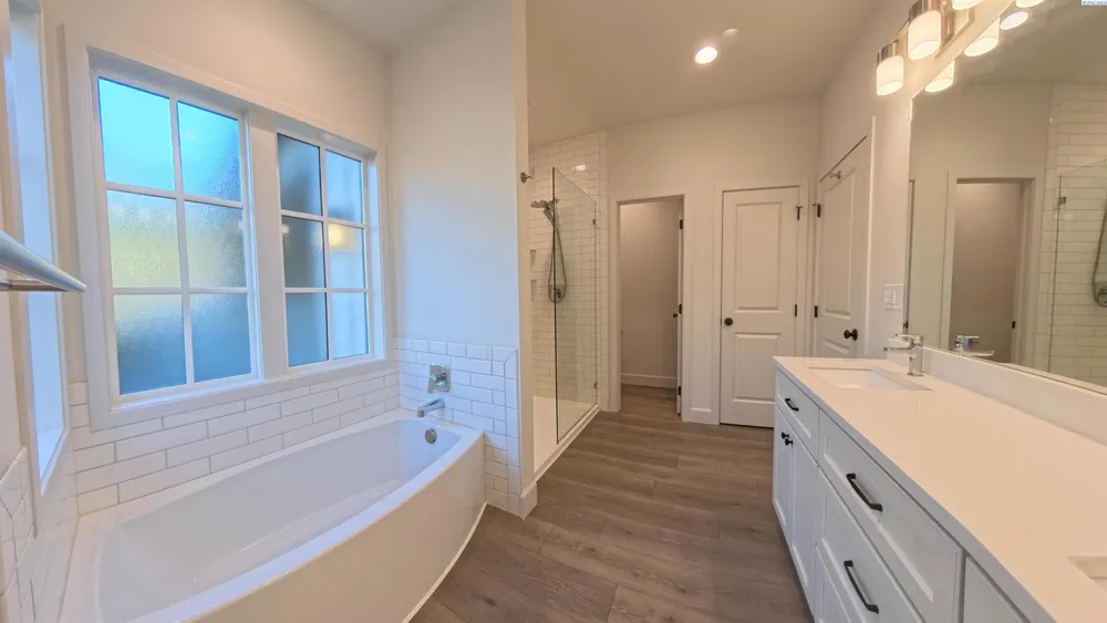 2045 NW Hidden View Ct, Pullman, WA 99163
