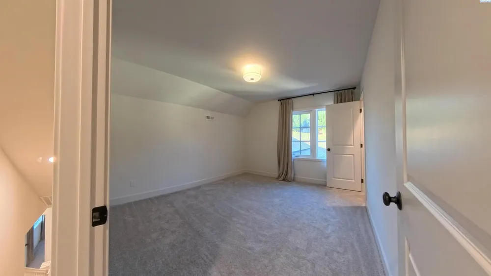 2045 NW Hidden View Ct, Pullman, WA 99163