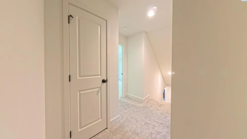 2045 NW Hidden View Ct, Pullman, WA 99163