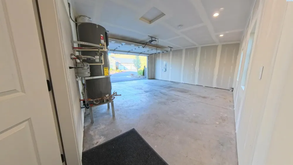 2045 NW Hidden View Ct, Pullman, WA 99163