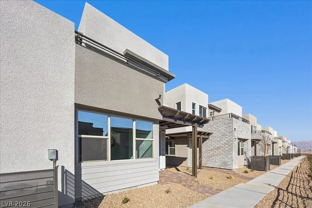 Meadow Lark Ln, Las Vegas, NV 89103