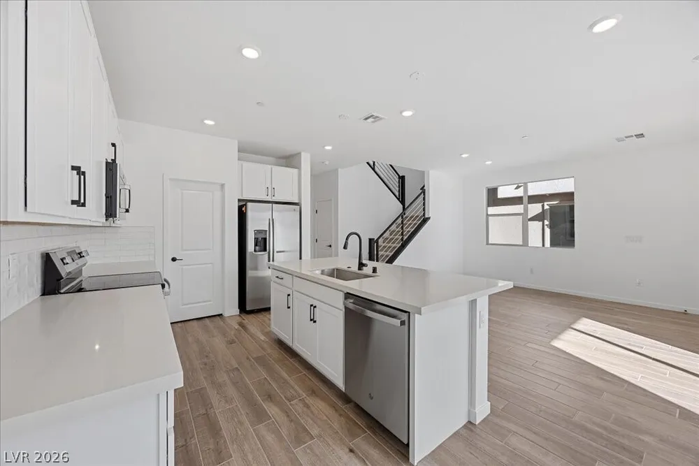 Meadow Lark Ln, Las Vegas, NV 89103