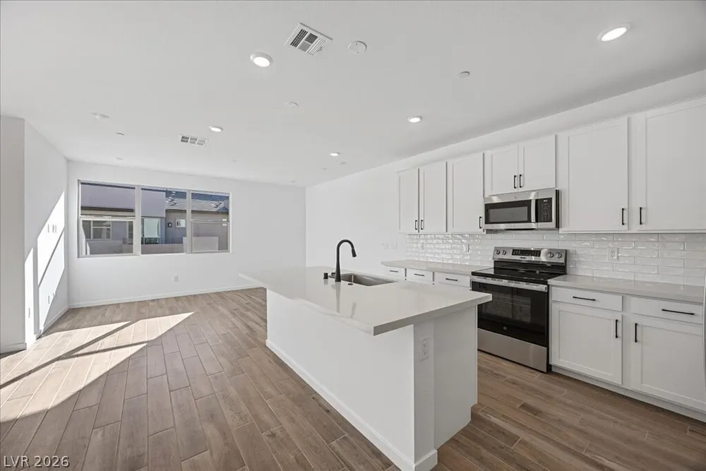 Meadow Lark Ln, Las Vegas, NV 89103