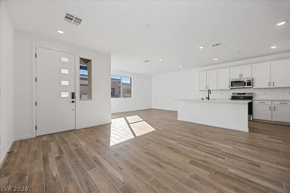 Meadow Lark Ln, Las Vegas, NV 89103
