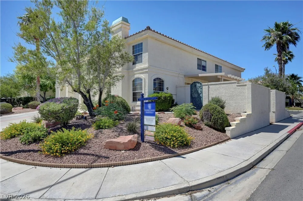 8012 Lisa Dawn Ave, Las Vegas, NV 89147