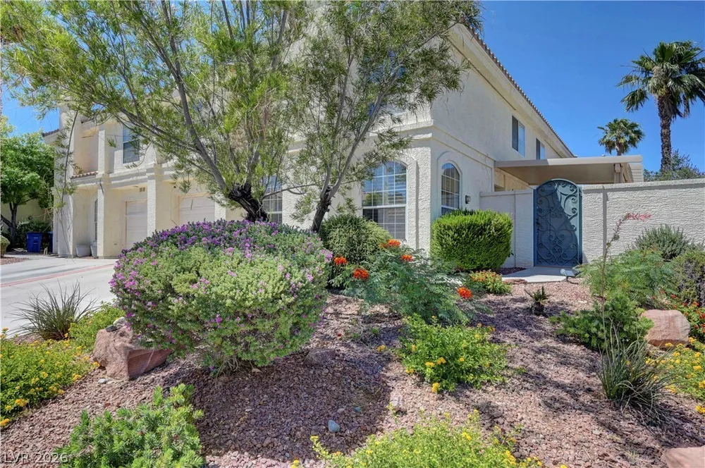 8012 Lisa Dawn Ave, Las Vegas, NV 89147