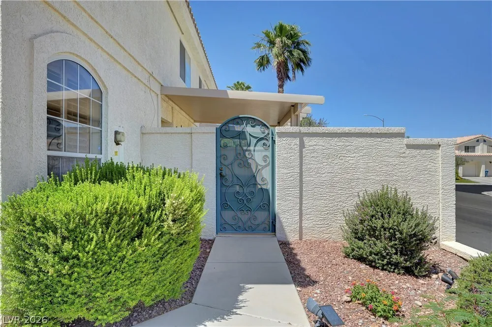 8012 Lisa Dawn Ave, Las Vegas, NV 89147