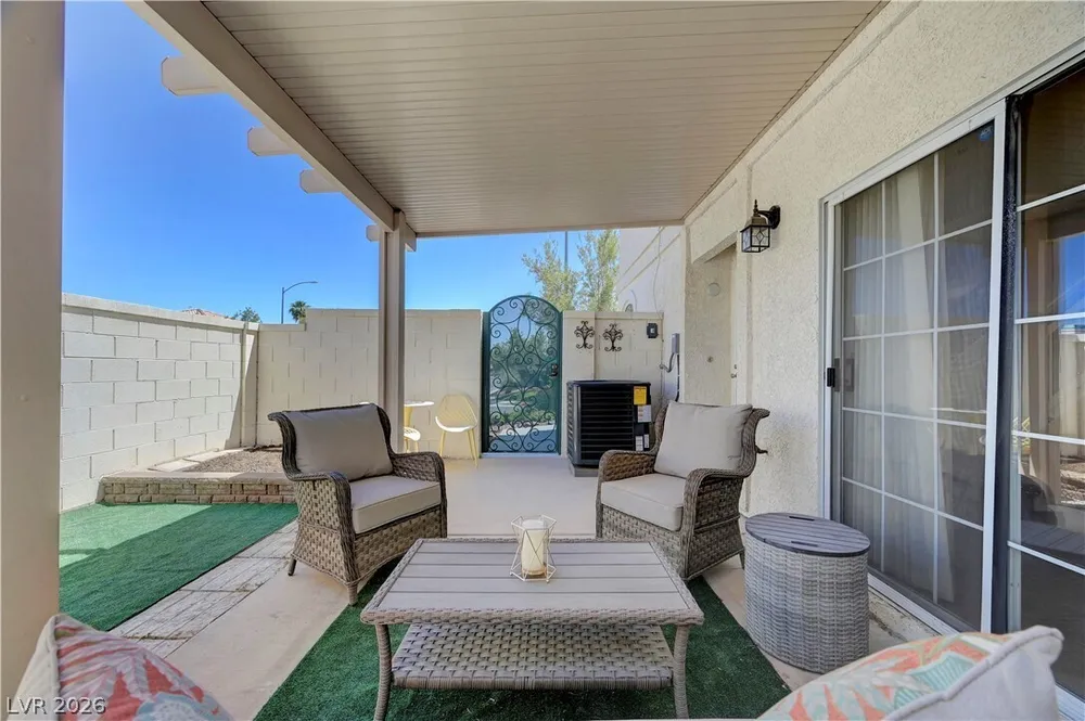 8012 Lisa Dawn Ave, Las Vegas, NV 89147