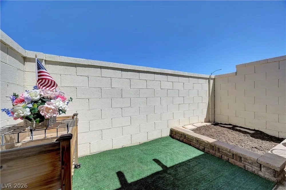 8012 Lisa Dawn Ave, Las Vegas, NV 89147