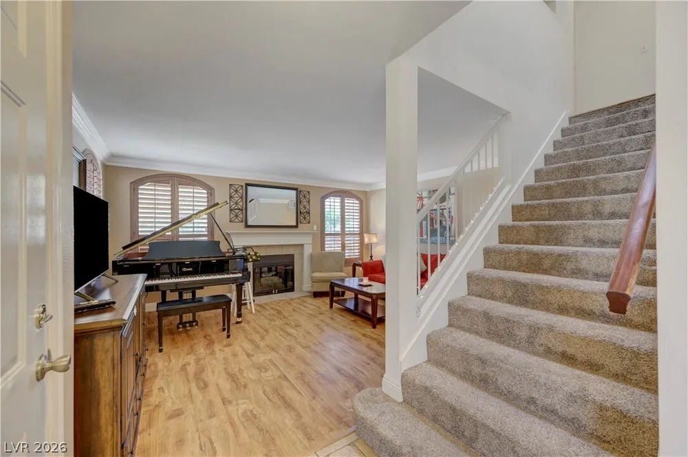 8012 Lisa Dawn Ave, Las Vegas, NV 89147