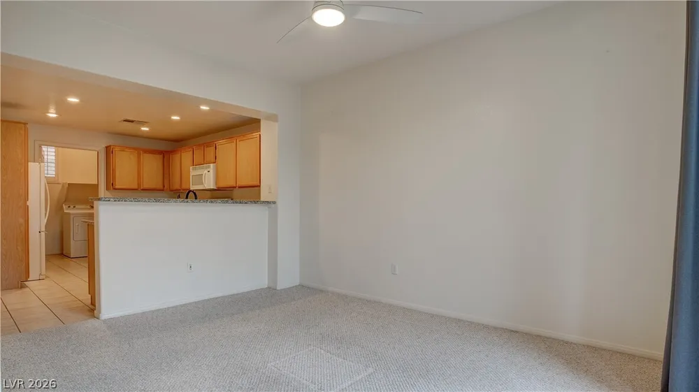 10180 Delray Beach Ave, Las Vegas, NV 89129