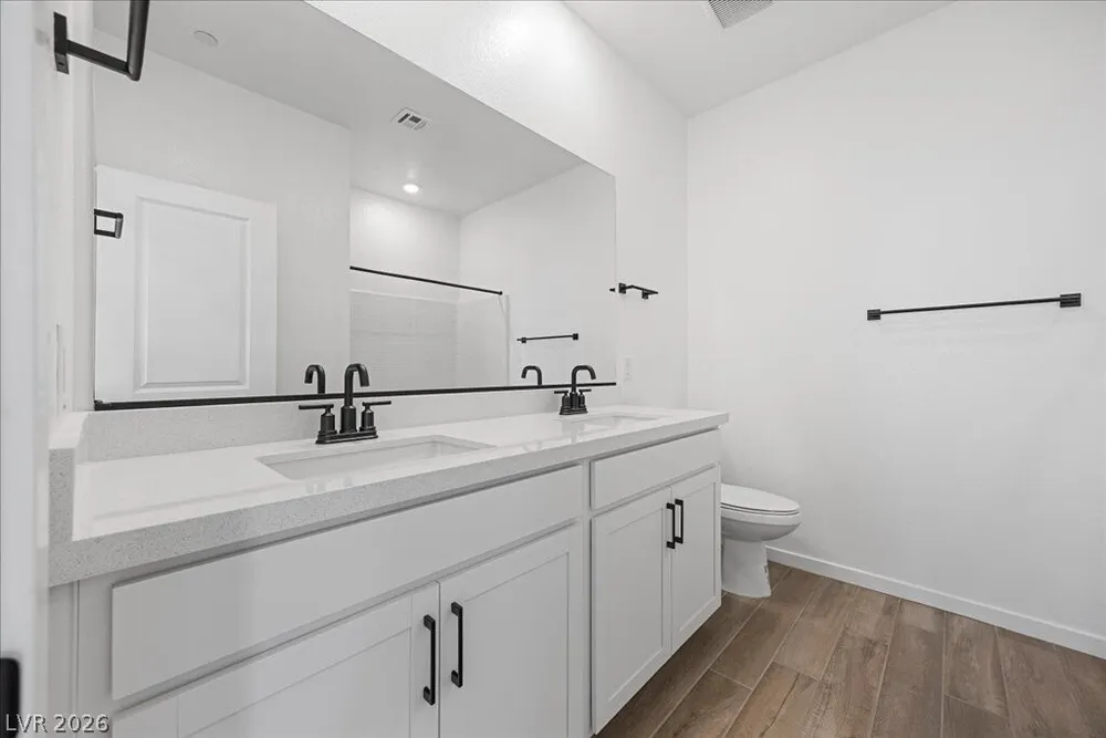 Meadow Lark Ln, Las Vegas, NV 89103