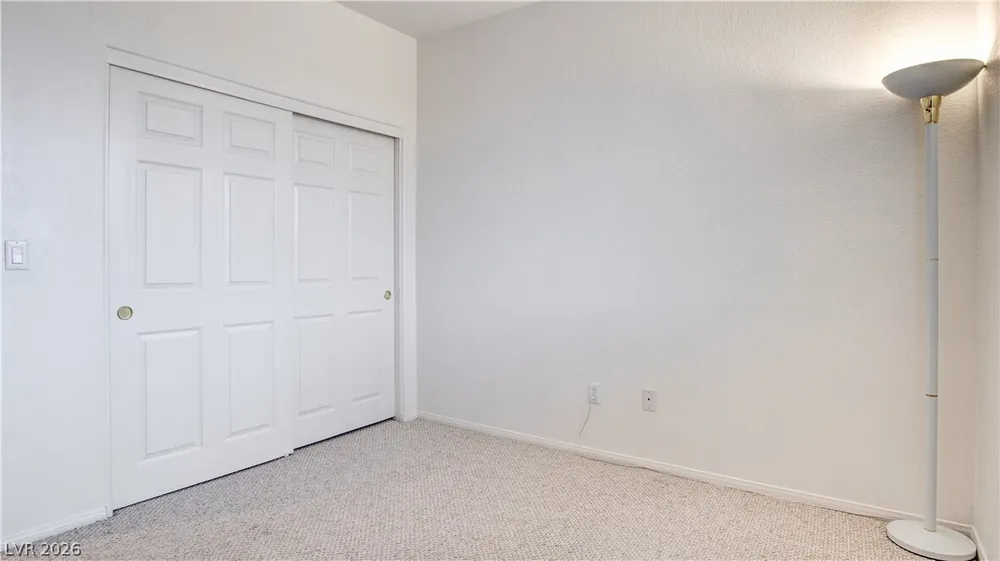 10180 Delray Beach Ave, Las Vegas, NV 89129