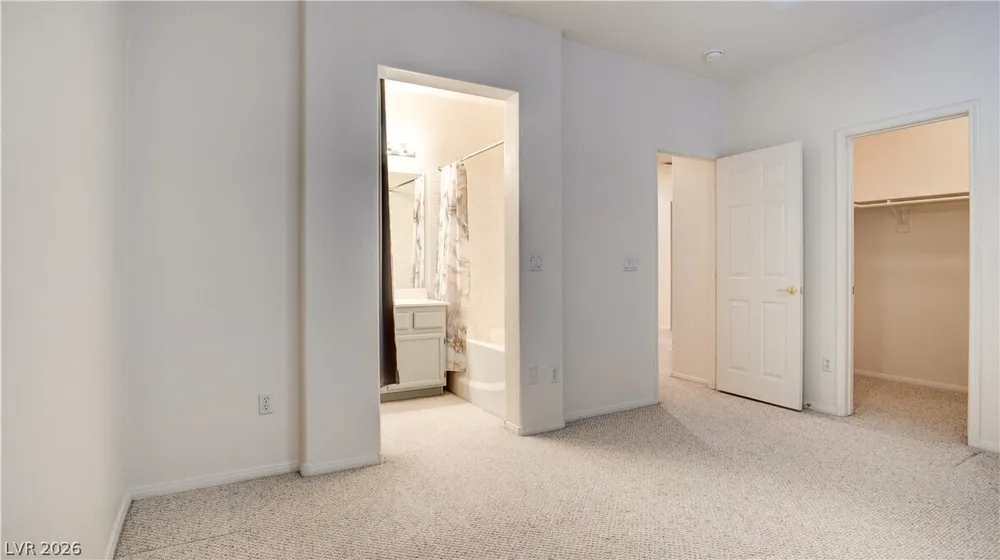 10180 Delray Beach Ave, Las Vegas, NV 89129
