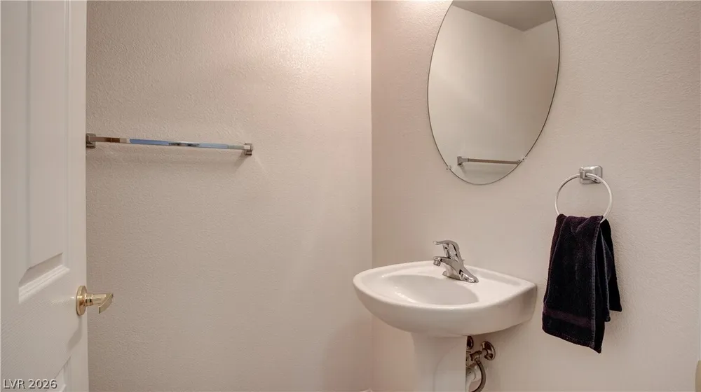 10180 Delray Beach Ave, Las Vegas, NV 89129