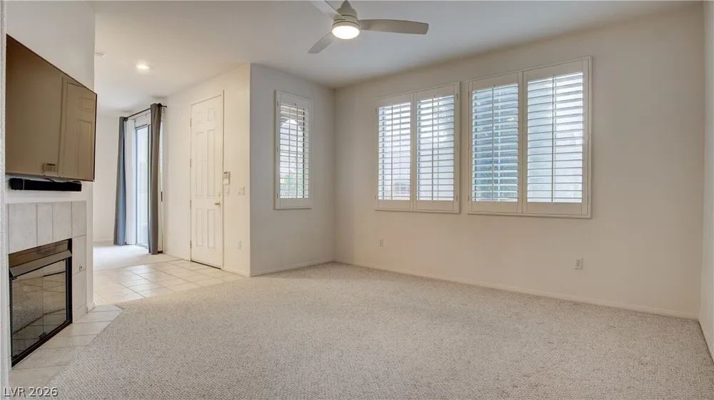 10180 Delray Beach Ave, Las Vegas, NV 89129