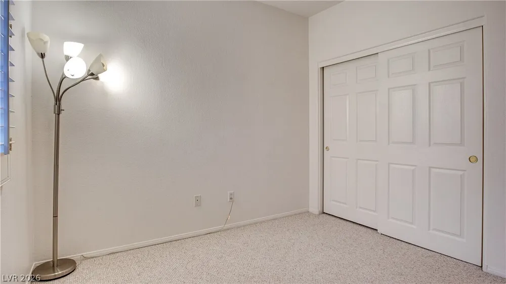 10180 Delray Beach Ave, Las Vegas, NV 89129
