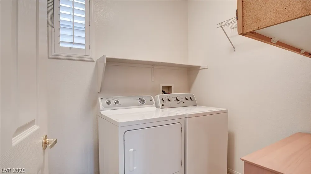 10180 Delray Beach Ave, Las Vegas, NV 89129
