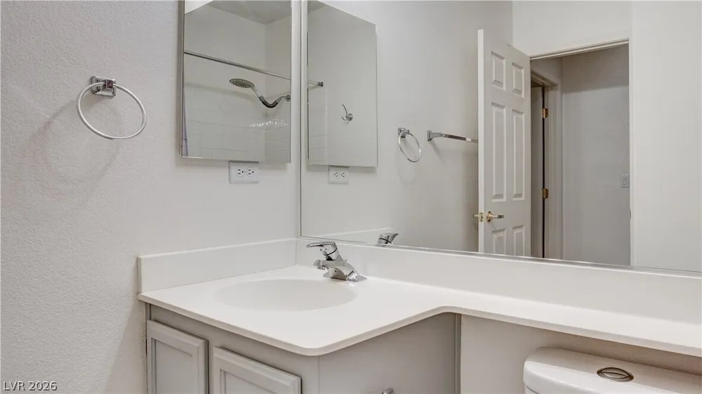 10180 Delray Beach Ave, Las Vegas, NV 89129